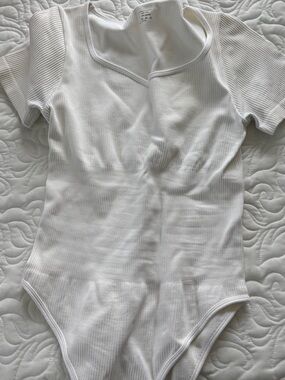 Womens White Ribbed Short-Sleeve One-Piece Bodysuit